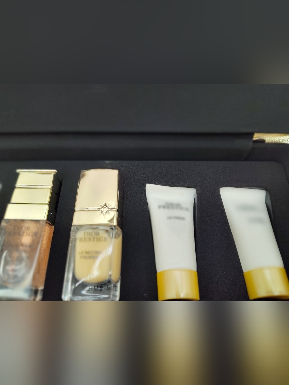 DIOR Prestige Skincare Coffret Set Hard Case Gold Zipper Beauty  Gift Mini Set - Picture 9 of 12